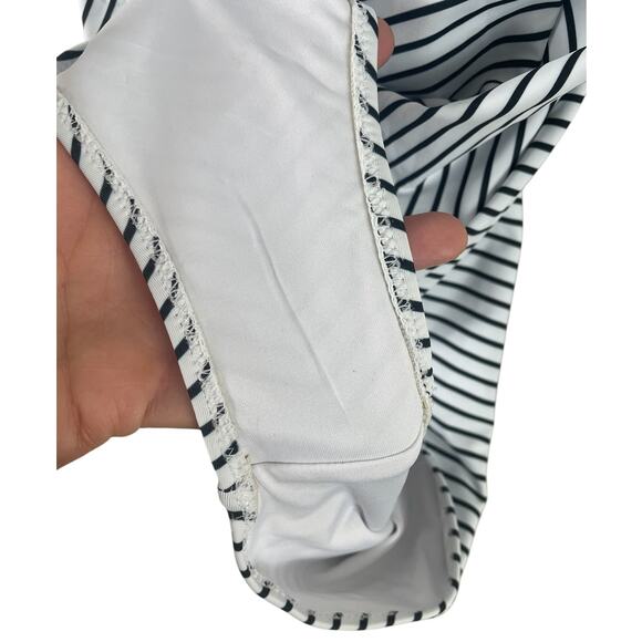 Cupshe Sz Medium Black And White Striped V-Neck One Piece Swimsuit - Picture 5 of 8